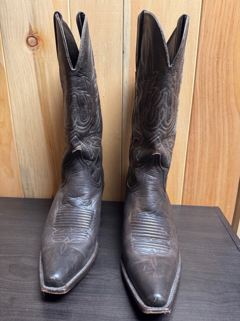 Classic Western Heeled Boots in Dark Brown